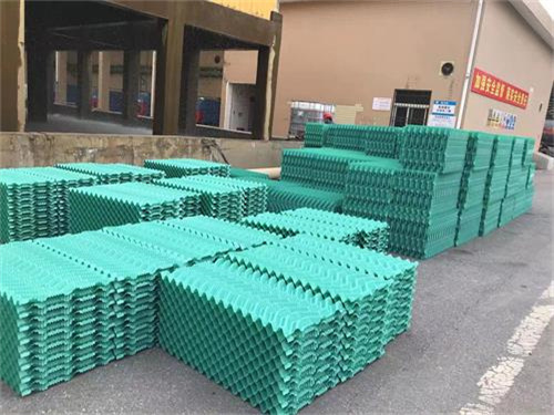 選購玻璃鋼冷卻塔的注意事項(xiàng)(雙全玻璃鋼冷卻塔哪家口碑好)