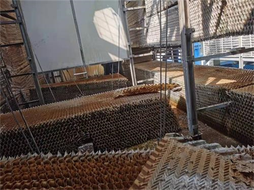 低噪音冷卻塔可以處理的水的溫度是多少？