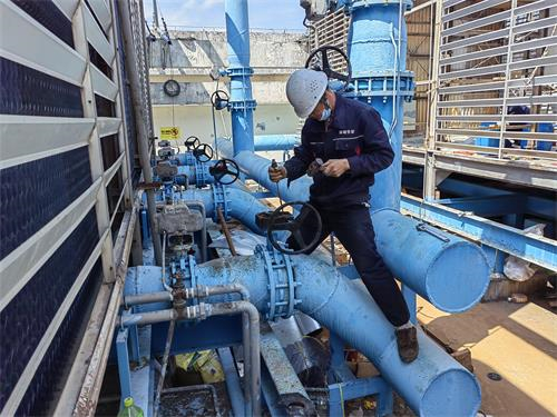 開式冷卻塔出現(xiàn)結(jié)冰現(xiàn)象原因(開式冷卻塔圖片)